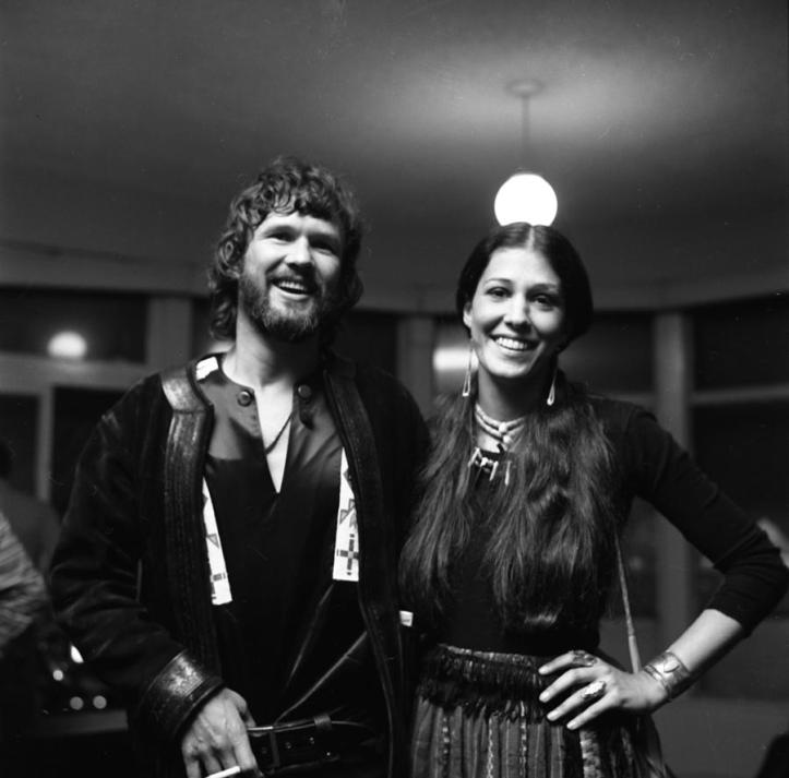 1-kris-kristofferson-and-rita-coolidge-at-michael-ochs-archives